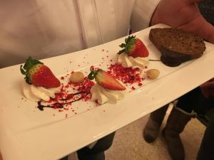 pane e cioccolato con mousse di anacardi, la merenda di Stefano Broccoli della pasticceria Dolcevita di Bergamo