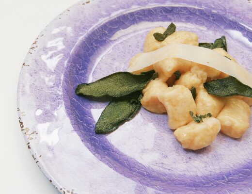 Gnocchi di zucca con pecorino e salvia - ph. Giulia Pittioni