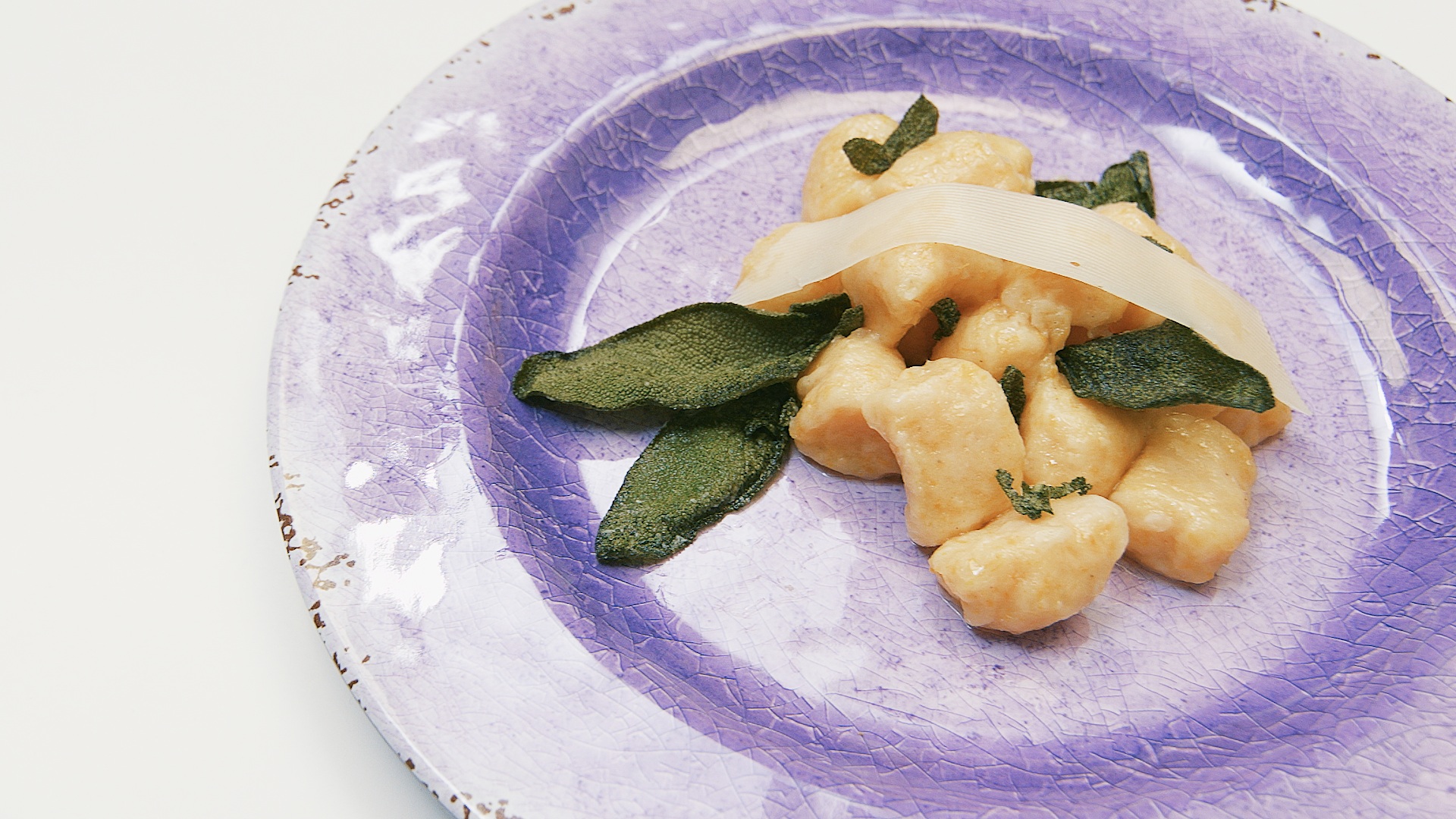 Gnocchi di zucca con pecorino e salvia - ph. Giulia Pittioni