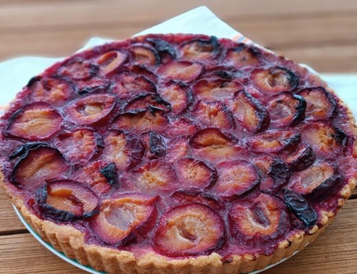 crostata di prugne